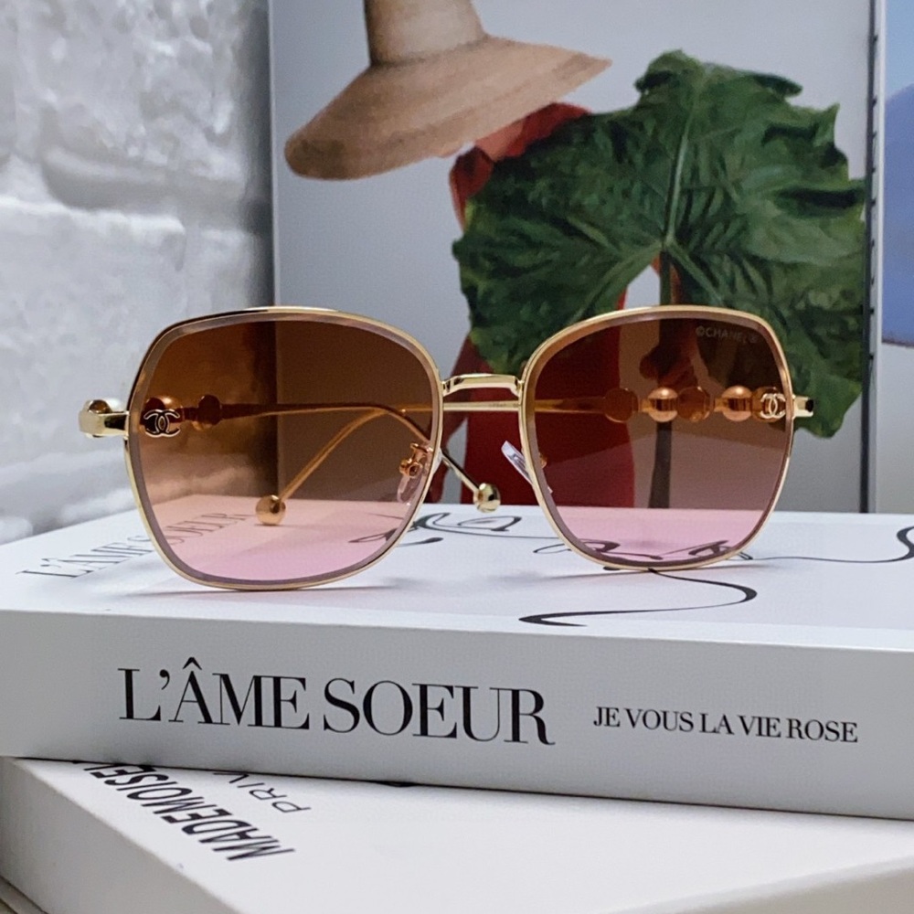 CHANEL Gold Frame Pink Gradient Lens Sunglasses